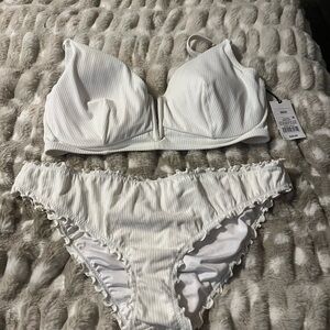 Shade & Shore White Ribbed Ruffle lightly padded bikini set